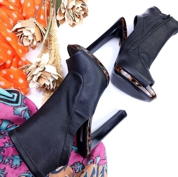 Diane Von Furstenberg Black Leather Platform Thick Heels Sz 8m - Picture 2 of 13